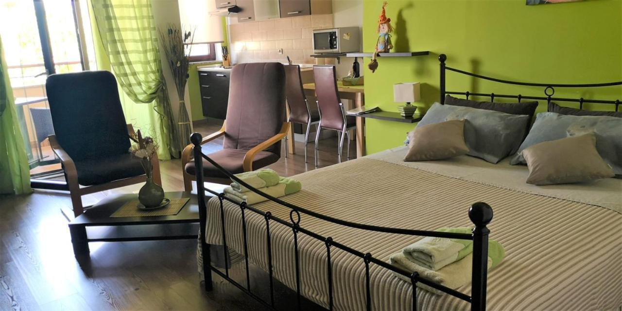 Apartments Fantazija 로비니 외부 사진