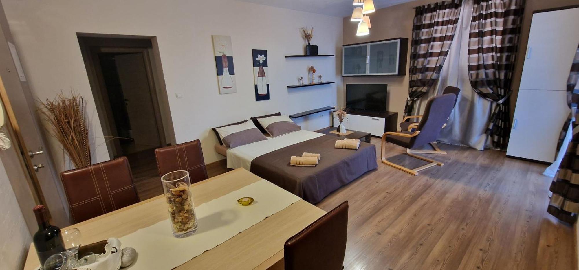 Apartments Fantazija 로비니 외부 사진
